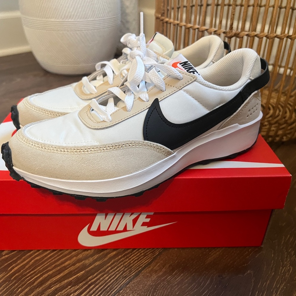 New in box Nike size 9.5 womens